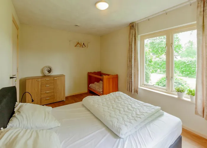 別荘 Kempen Comfort With Sauna & Tub